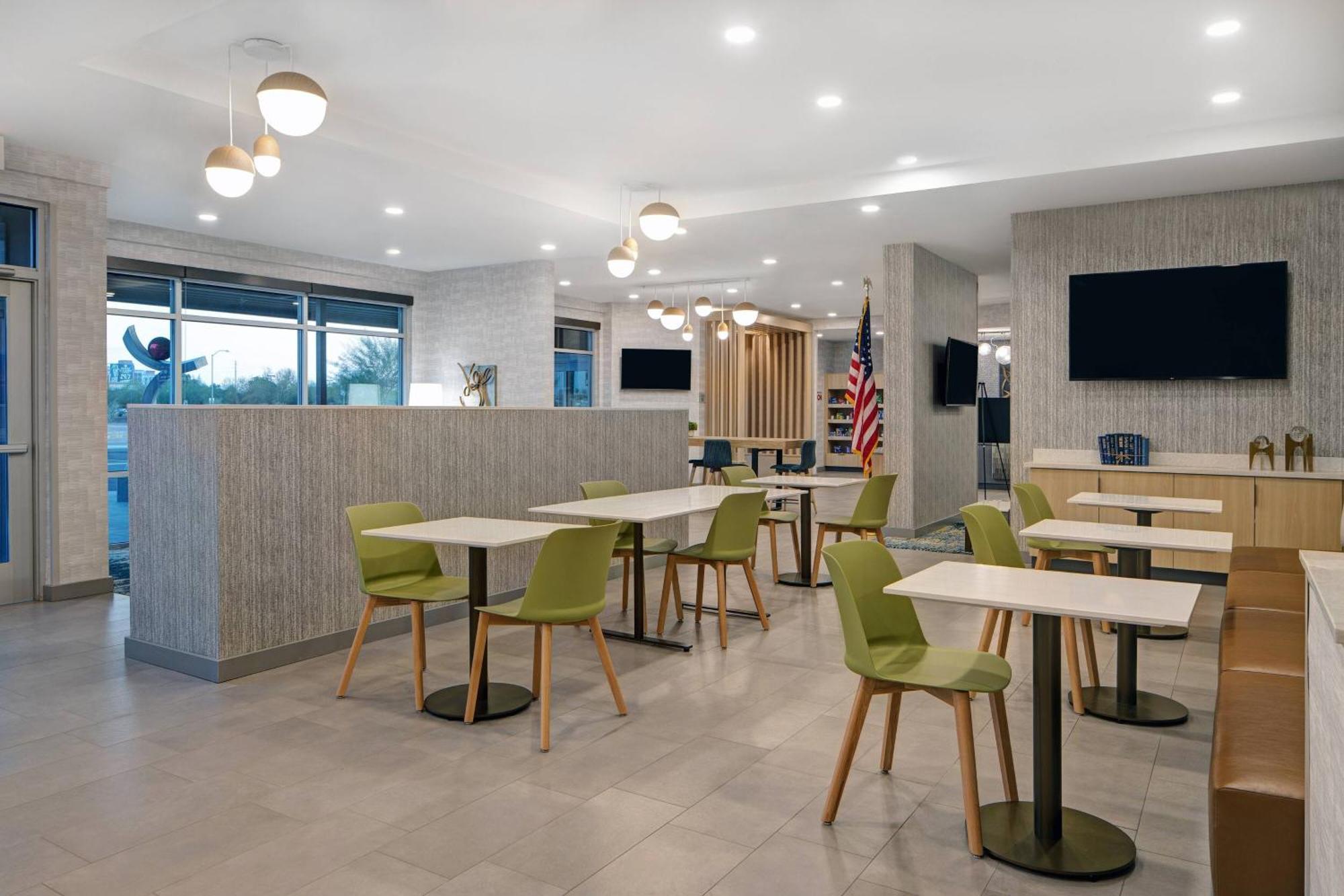 Towneplace Suites By Marriott Phoenix Glendale Sports & Entertainment District Buitenkant foto