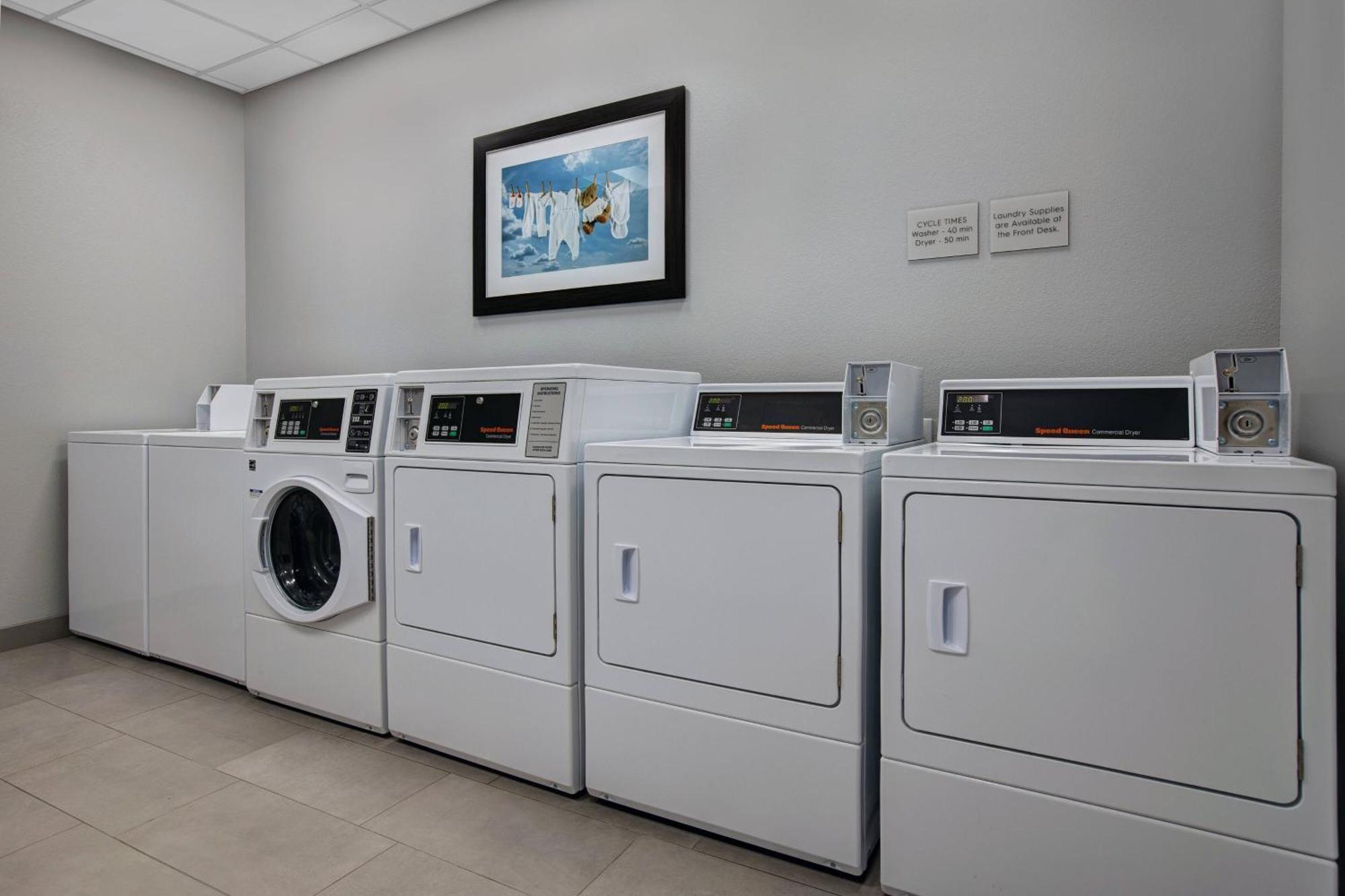 Towneplace Suites By Marriott Phoenix Glendale Sports & Entertainment District Buitenkant foto