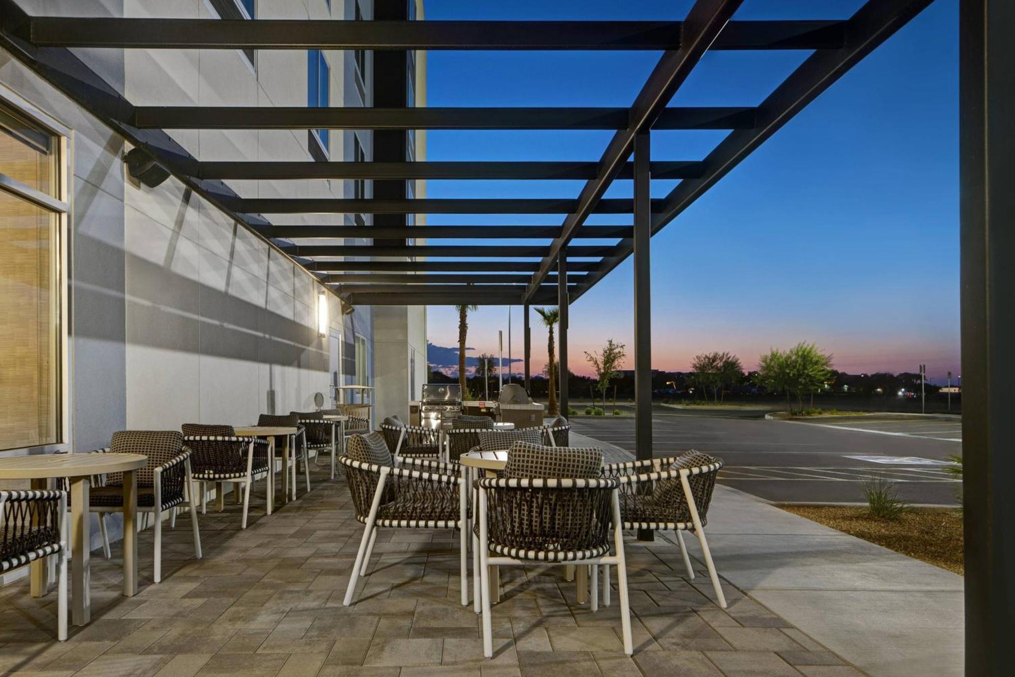 Towneplace Suites By Marriott Phoenix Glendale Sports & Entertainment District Buitenkant foto
