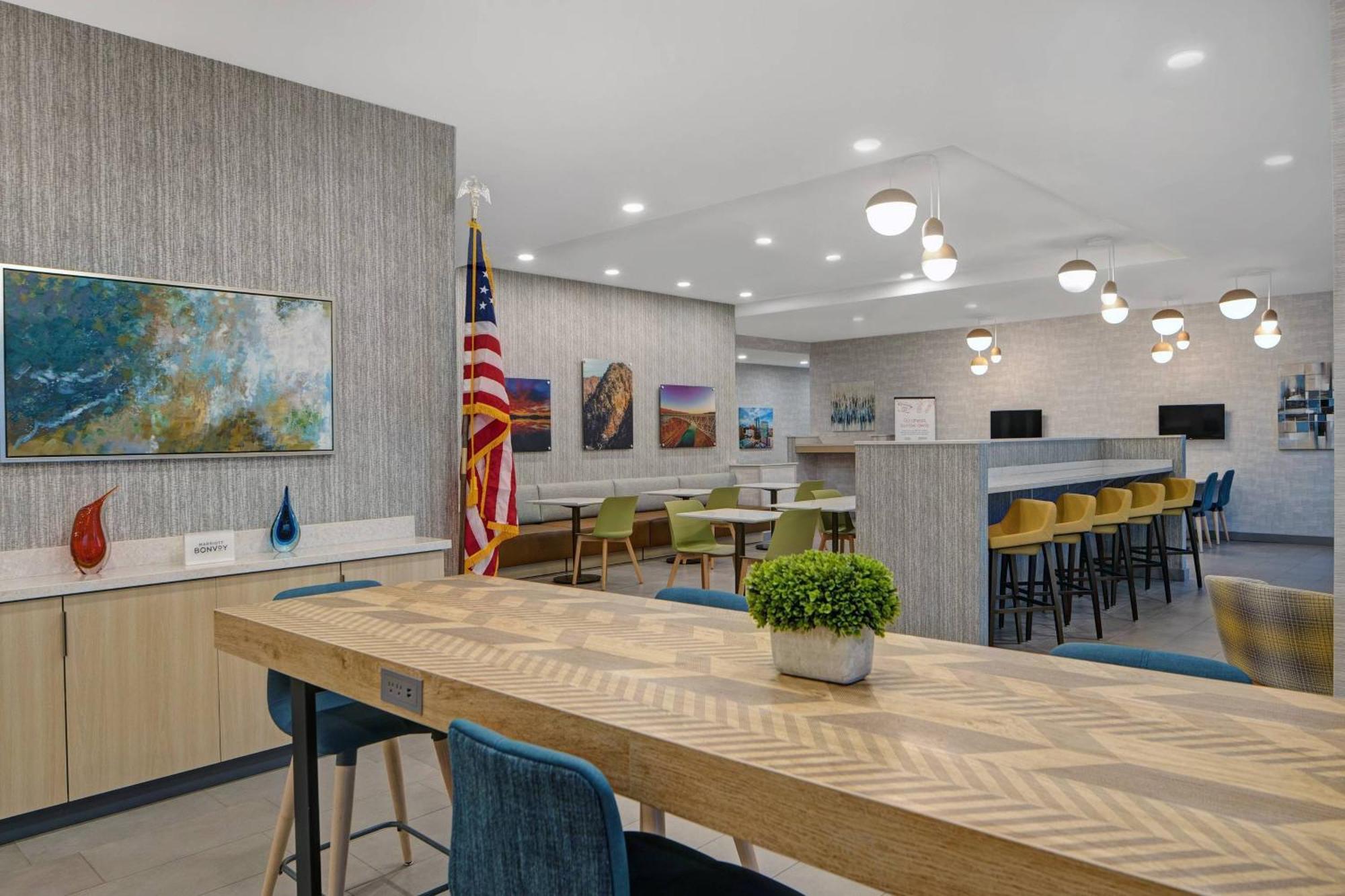 Towneplace Suites By Marriott Phoenix Glendale Sports & Entertainment District Buitenkant foto